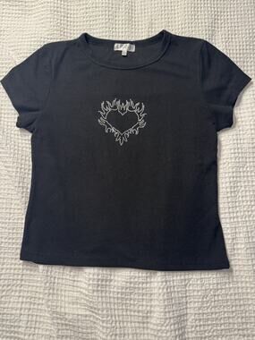 Riley & James Black Baby Tee XL Cropped Rhinestone Heart Flames Embellished Y2K